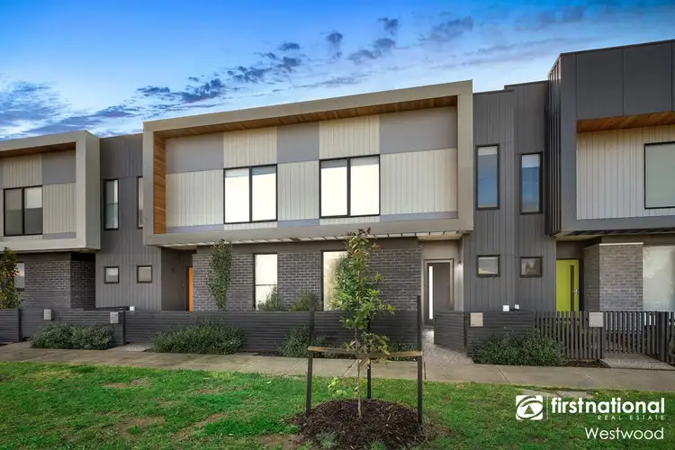 44 Umbrella Way, Point Cook VIC 3030