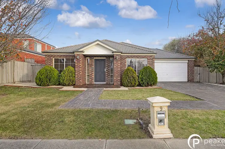 9 Glenmaggie Close, Berwick VIC 3806