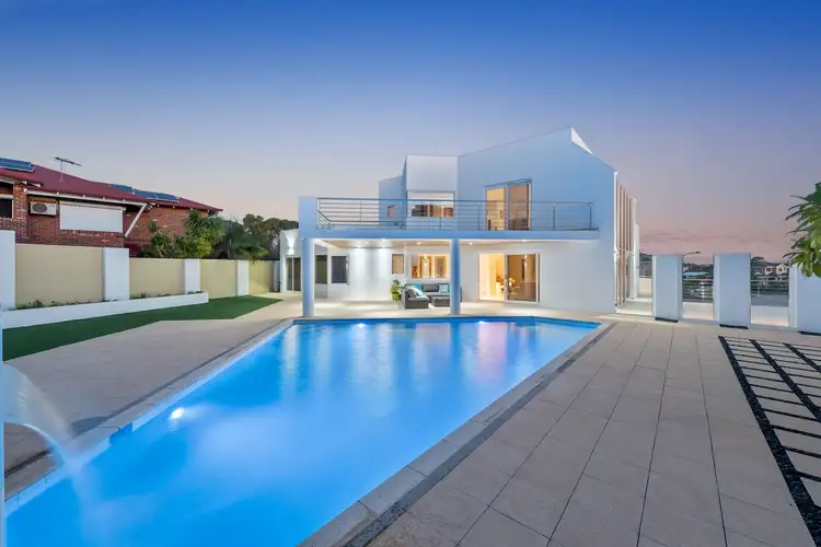 21 Queenscliff Court, Kallaroo WA 6025