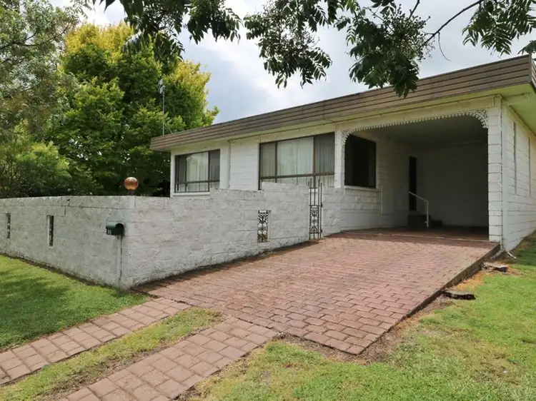 35 Lindsay Avenue, Glen Innes NSW 2370