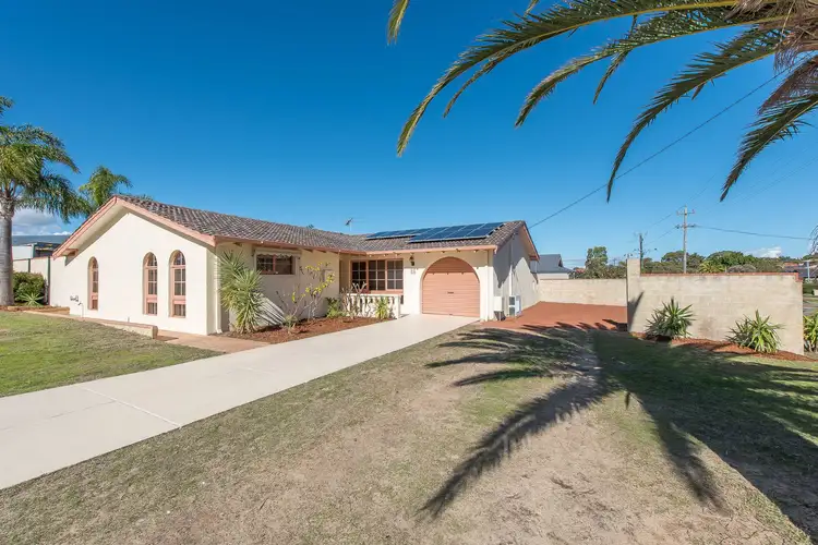 2 Marlin Place, Beldon WA 6027