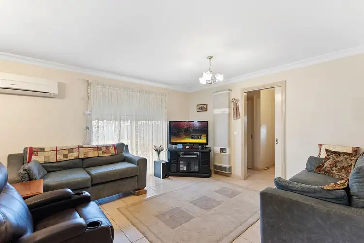 Second view of Homely house listing, 2 Chantelle Court, Kangaroo Flat VIC 3555