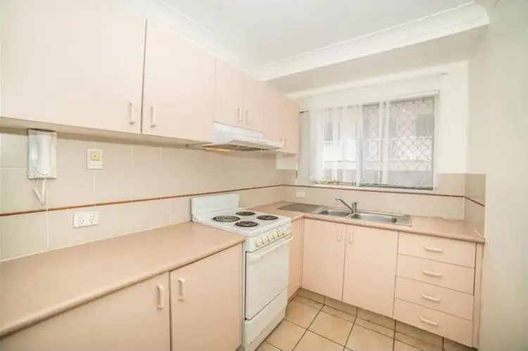 Second view of Homely unit listing, 4/25 Darrambal Street, Chevron Island QLD 4217