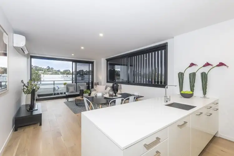 302/324 Pascoe Vale Road, Essendon VIC 3040
