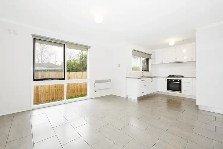 Fifth view of Homely unit listing, 2/133 Wantirna Road, Ringwood VIC 3134
