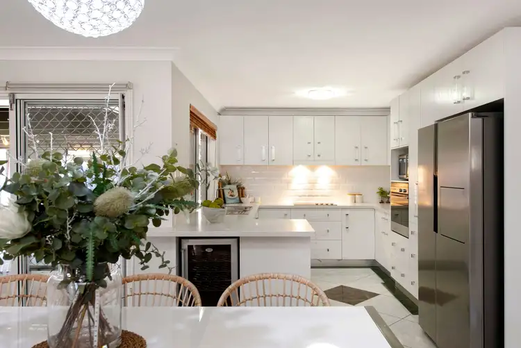 116 Oldfield Road, Sinnamon Park QLD 4073