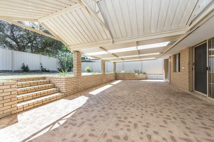 7 Gwendoline Drive, Beldon WA 6027