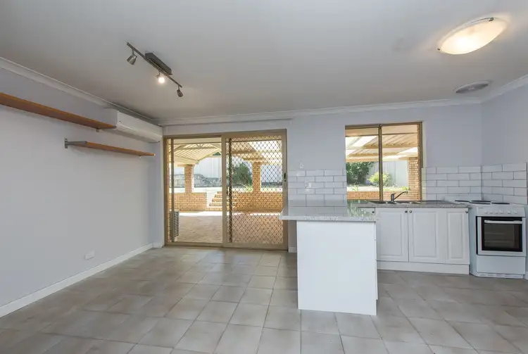 Fifth view of Homely house listing, 7 Gwendoline Drive, Beldon WA 6027