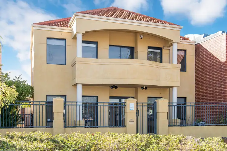 124 Lakeside Drive, Joondalup WA 6027