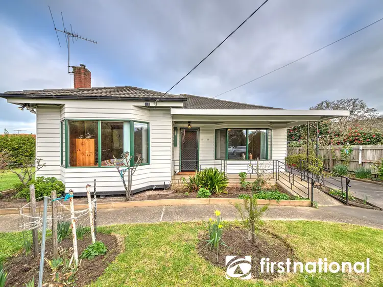 11 James Street, Pakenham VIC 3810