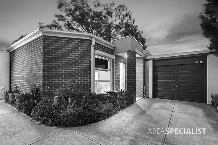2/10 Agnes Street, St Albans VIC 3021