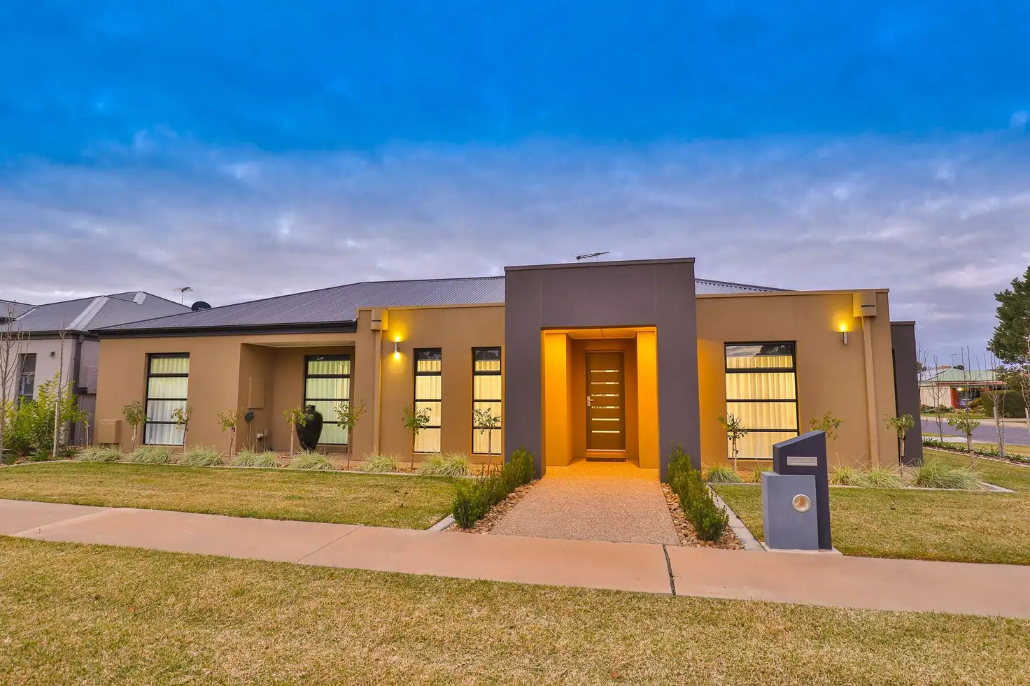 Main view of Homely townhouse listing, 270 Twelfth Street, Mildura VIC 3500