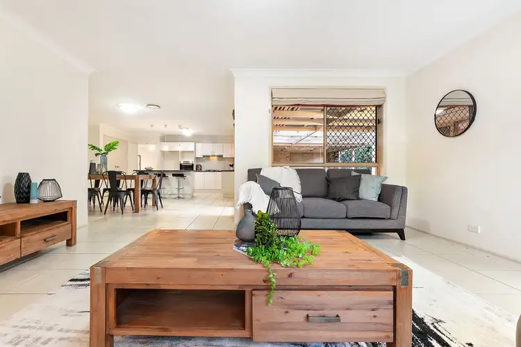 52 Northlakes Drive, Cameron Park NSW 2285
