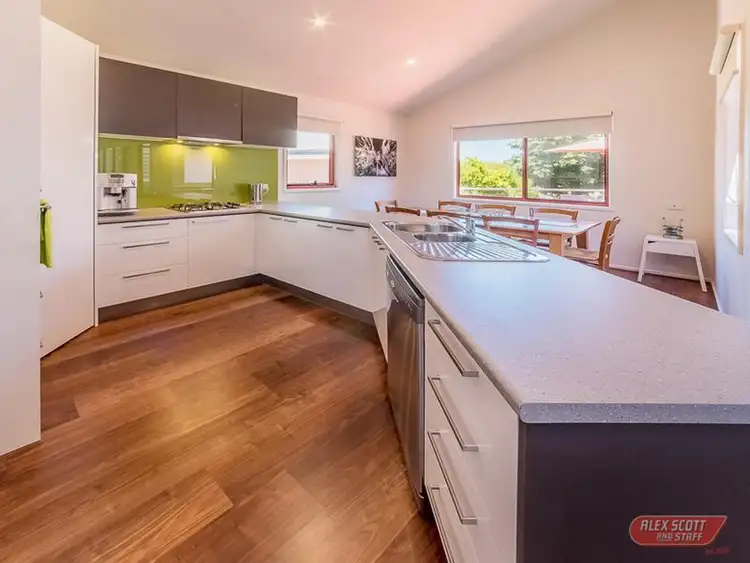 Fifth view of Homely house listing, 2 LYNTON COURT, Cowes VIC 3922