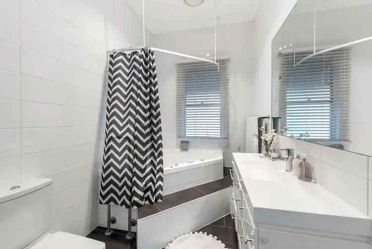 Sixth view of Homely house listing, 15 Elfin Street, East Brisbane QLD 4169