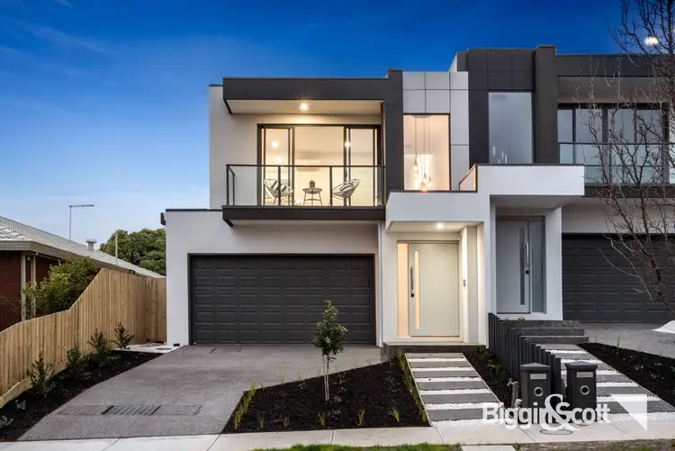 18A Maldon Crescent, Doncaster East VIC 3109