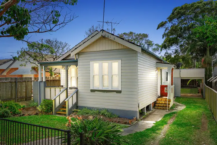 35 Waratah Street, Mayfield NSW 2304