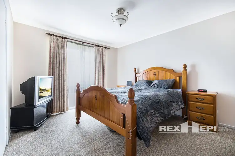 Fifth view of Homely house listing, 23 Pauline Court, Hampton Park VIC 3976