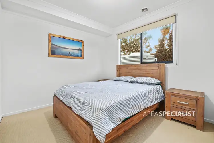 Fifth view of Homely house listing, 8 Damon Close, Narre Warren South VIC 3805