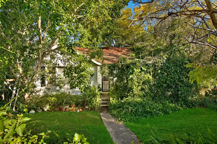 44 Threlfall
Street, Eastwood NSW 2122