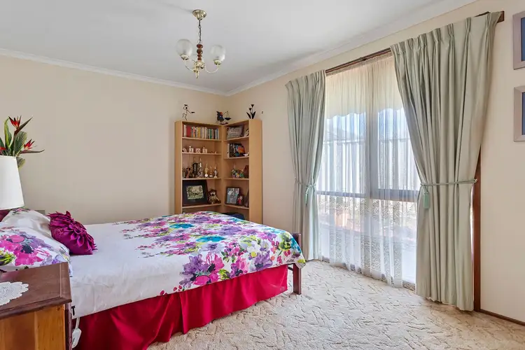 Sixth view of Homely unit listing, 5/9 Crusoe Road, Kangaroo Flat VIC 3555