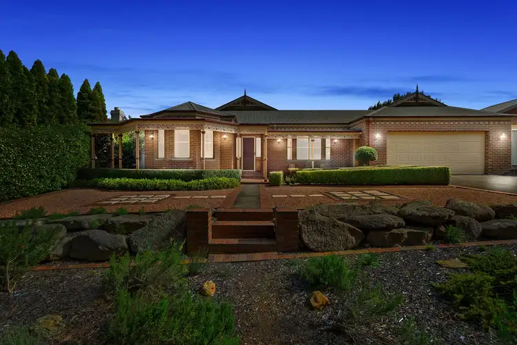 12 Pinnacle Terrace, Golden Square VIC 3555
