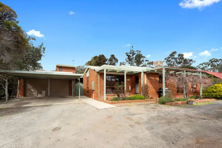 Main view of Homely house listing, 2 Sharon Street, Flora Hill VIC 3550