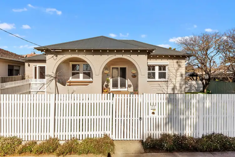 37 Hamlet Street, Quarry Hill VIC 3550