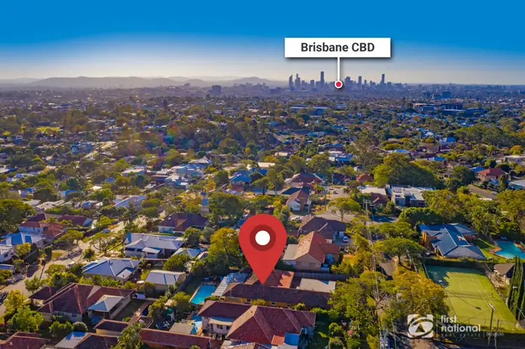 11 Berkeley Street, Holland Park QLD 4121