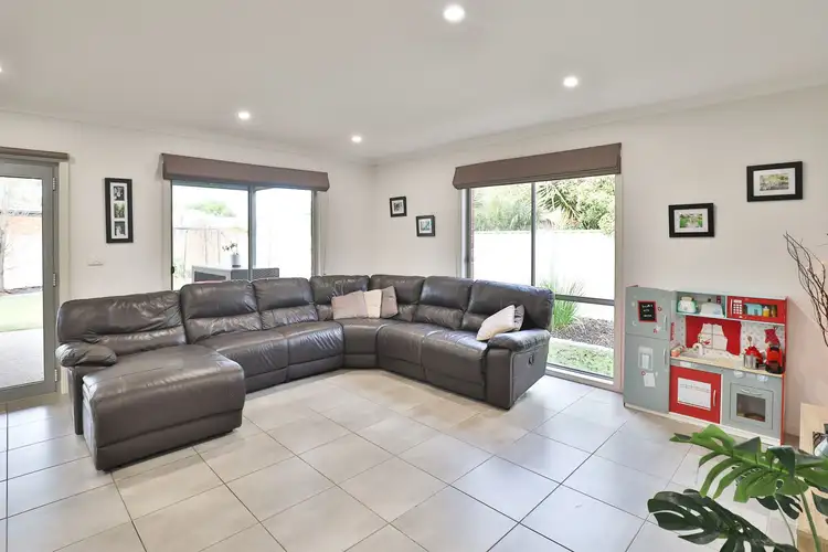 Fifth view of Homely house listing, 4 Eyre Court, Mildura VIC 3500