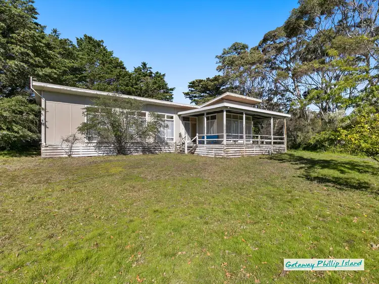 6-8 Appley Avenue, Cowes VIC 3922