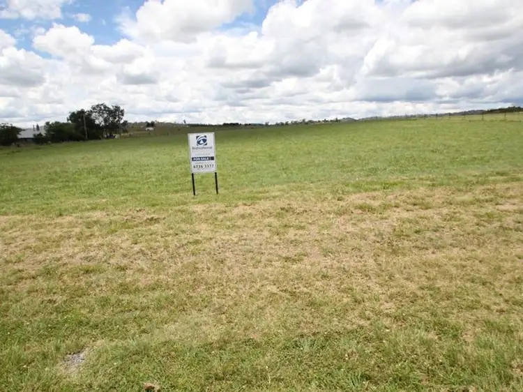 307 East Street, Tenterfield NSW 2372