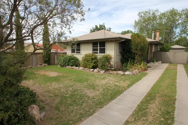 67 Manners Street, Tenterfield NSW 2372