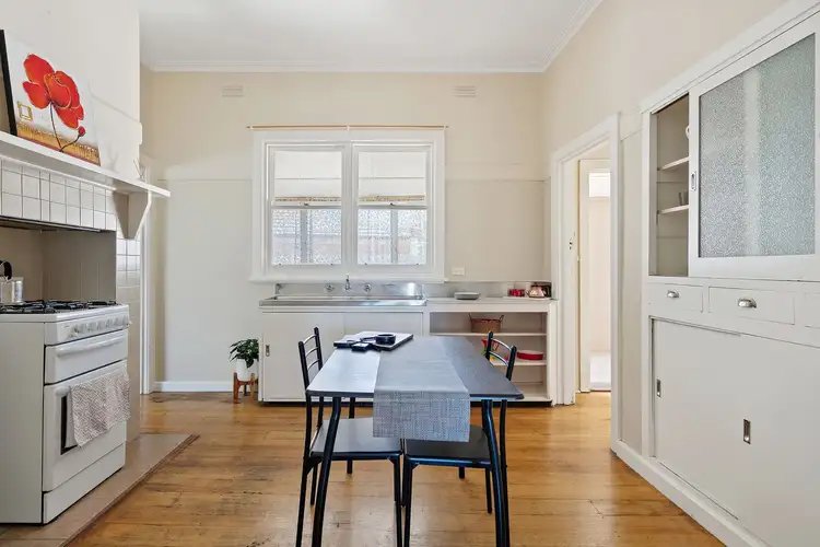 Fifth view of Homely house listing, 2 Grandview Crescent, Kennington VIC 3550