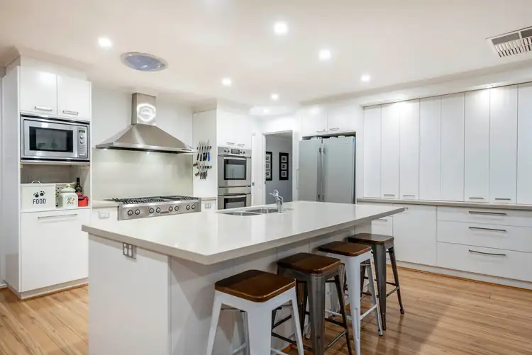 Fifth view of Homely house listing, 2 Oats Place, Kambah ACT 2902