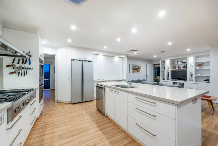 Sixth view of Homely house listing, 2 Oats Place, Kambah ACT 2902