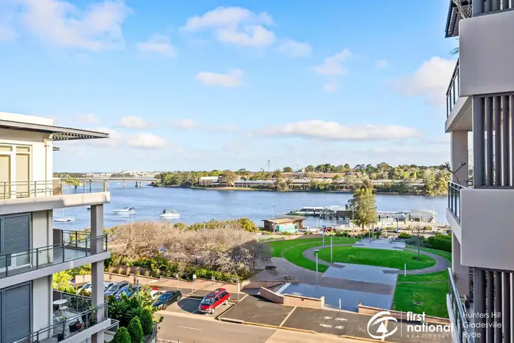 29/3 Bay Drive, Meadowbank NSW 2114