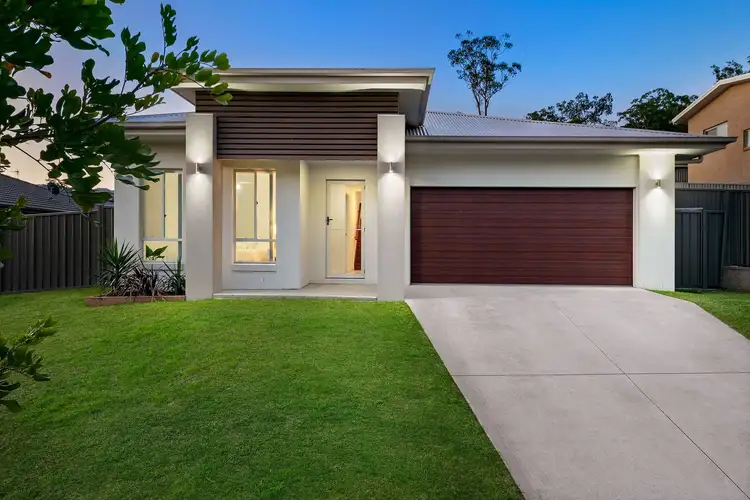 5 Shirara Close, Cameron Park NSW 2285