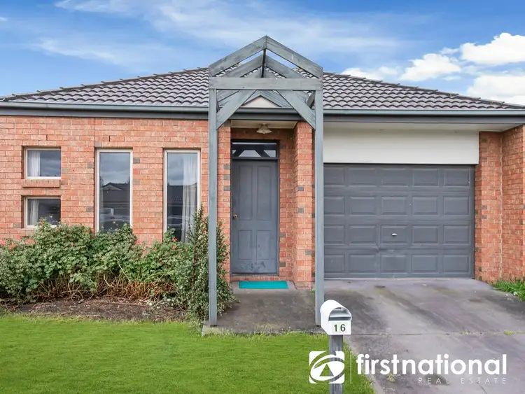 16 Ashwood Grove, Pakenham VIC 3810