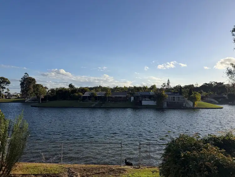 18 Possum Crescent