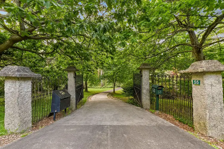 53 MAST GULLY ROAD, Upwey VIC 3158