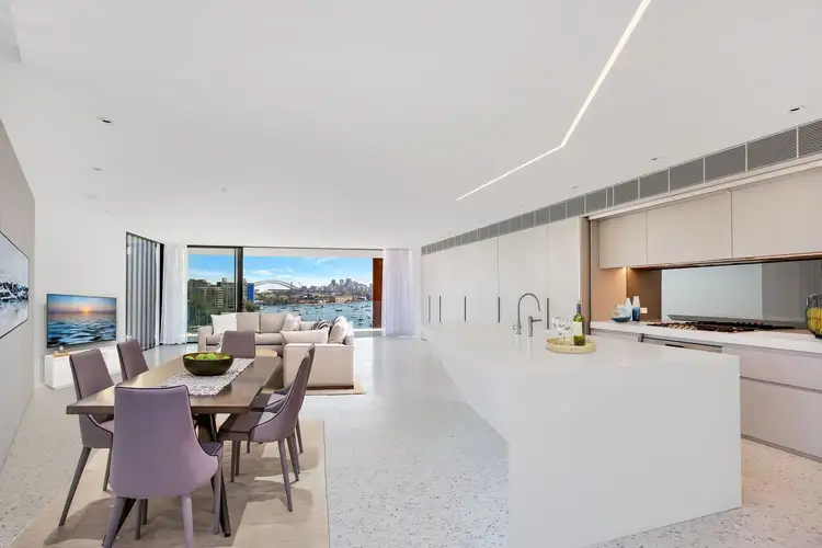 Second view of Homely apartment listing, 2/7 Loftus road, Darling Point NSW 2027