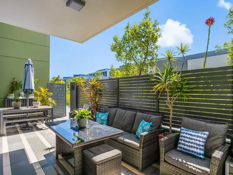 6 Firetail Drive