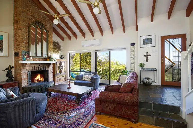 68 Bate Street, Wentworth Falls NSW 2782