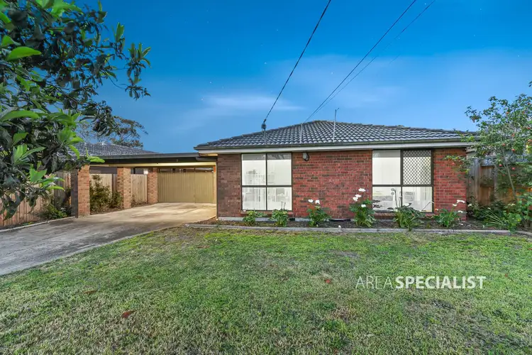 9 Dearing Avenue, Cranbourne VIC 3977
