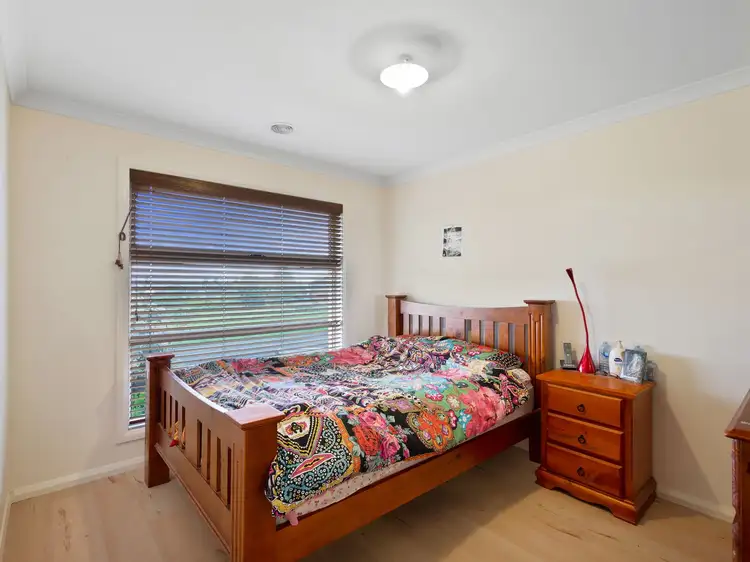 Fifth view of Homely house listing, 19 Wistow Chase, Wollert VIC 3750