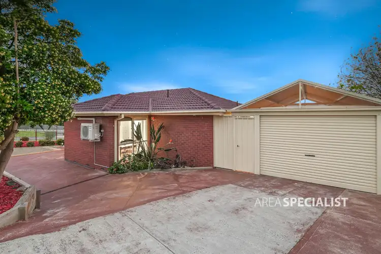 Second view of Homely house listing, 8 Lachlan Drive, Endeavour Hills VIC 3802