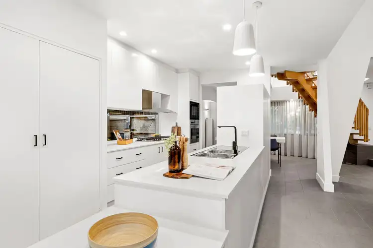 Sixth view of Homely house listing, 10 Cranwell Avenue, Strathmore VIC 3041