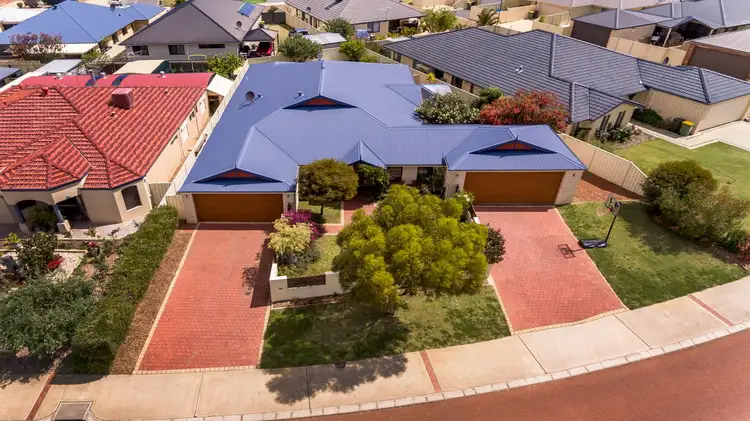 6 Royston Way, Lakelands WA 6180