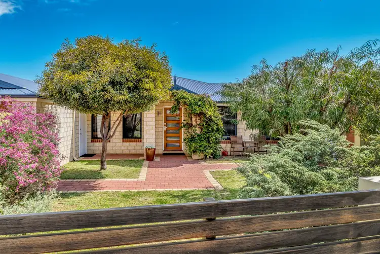 Sixth view of Homely house listing, 6 Royston Way, Lakelands WA 6180